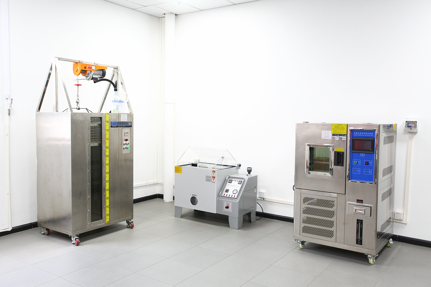 Third floor: Electrical machinery laboratory Third floor: Electrical machinery laboratory